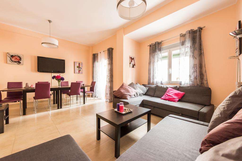 Apartamentos Madrid Xxxiii - Alojamiento De Temporada ภายนอก รูปภาพ