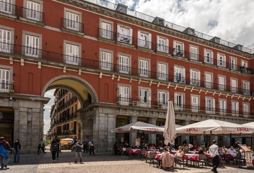 Apartamentos Madrid Xxxiii - Alojamiento De Temporada ภายนอก รูปภาพ