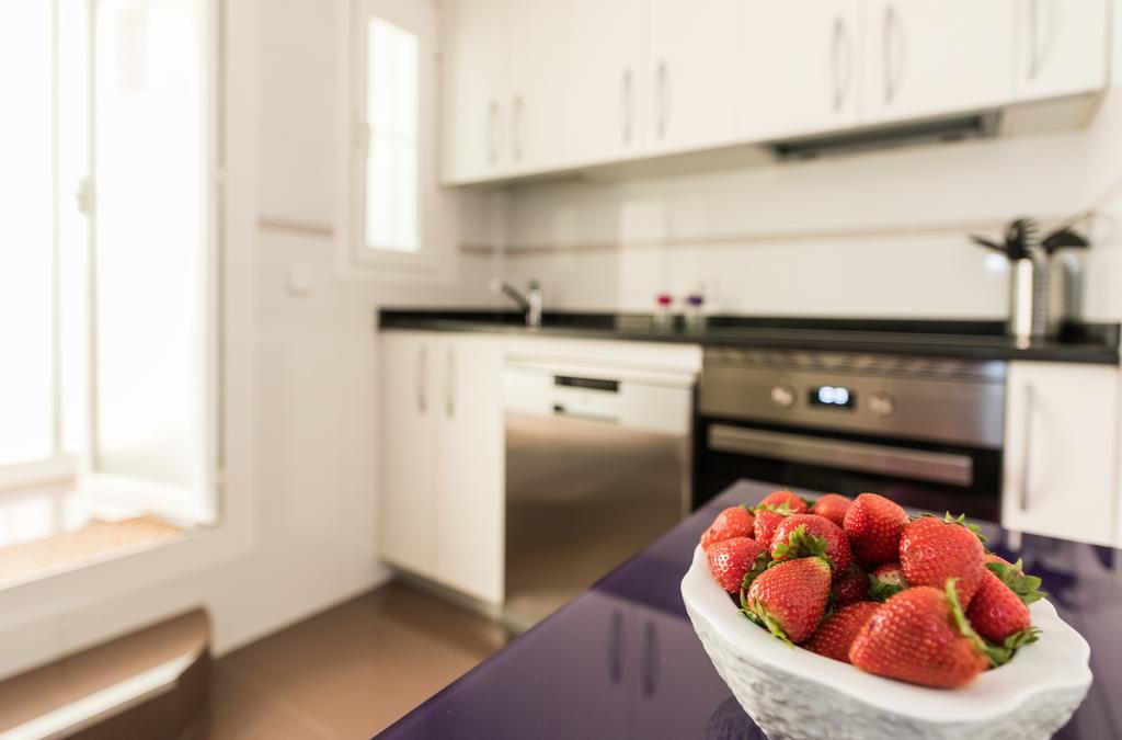 Apartamentos Madrid Xxxiii - Alojamiento De Temporada ภายนอก รูปภาพ