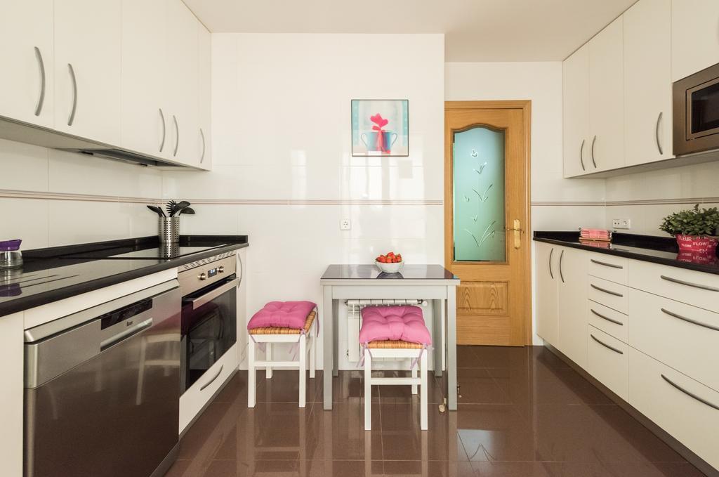 Apartamentos Madrid Xxxiii - Alojamiento De Temporada ภายนอก รูปภาพ