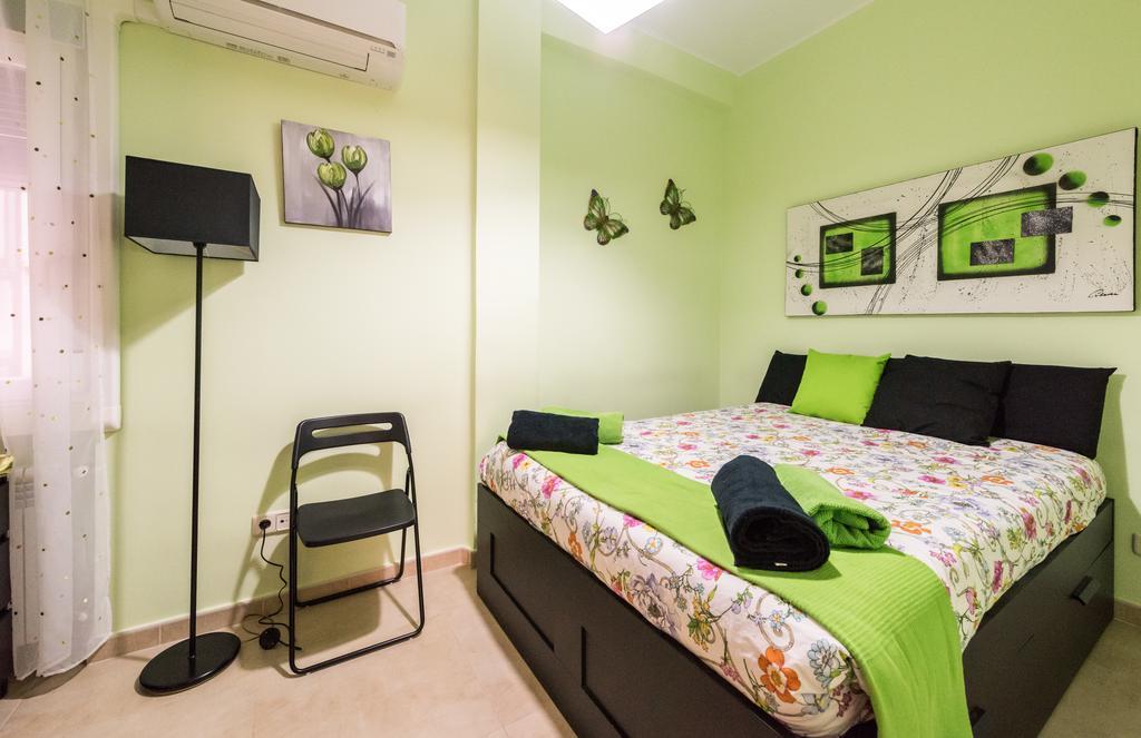 Apartamentos Madrid Xxxiii - Alojamiento De Temporada ภายนอก รูปภาพ