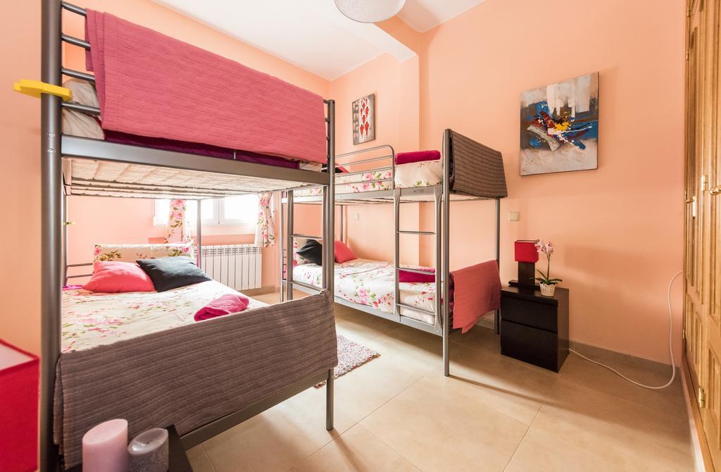 Apartamentos Madrid Xxxiii - Alojamiento De Temporada ภายนอก รูปภาพ